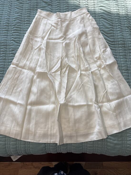 Talbots Dresses & Skirts - Talbots 10P Cream Vintage Pleated Skirt Tea Length EUC Businesswoman, Formal